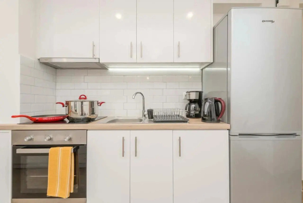 Modern flat in Central Athens #4