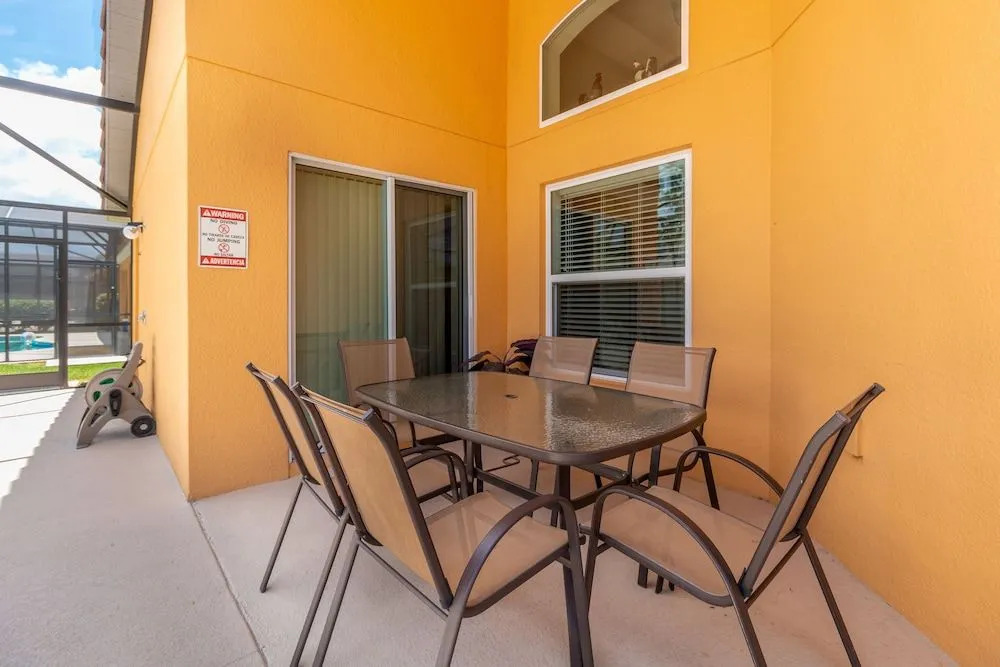 Veranda Palms 4470