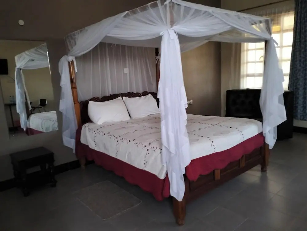 Bimoss Beach Resort & Campsite