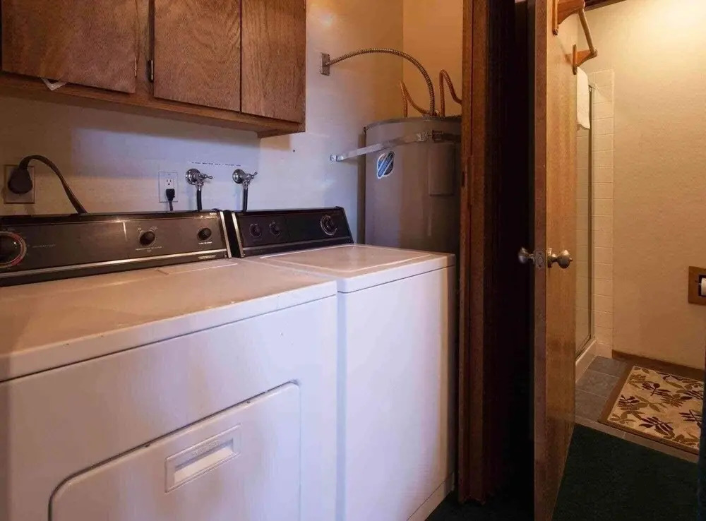 Snowcreek #320 Spacious, 3 bedroom + loft in Snowcreek phase 2 . Sleeps 10. Amazing Views