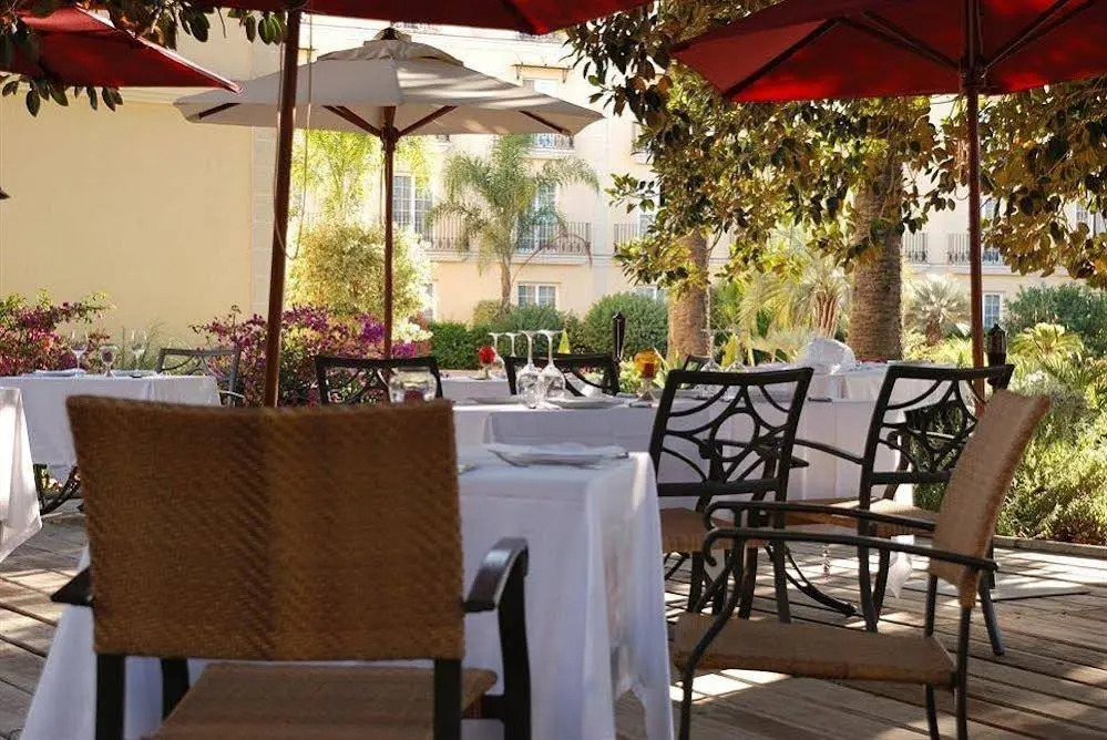 Prestige Palmera Plaza