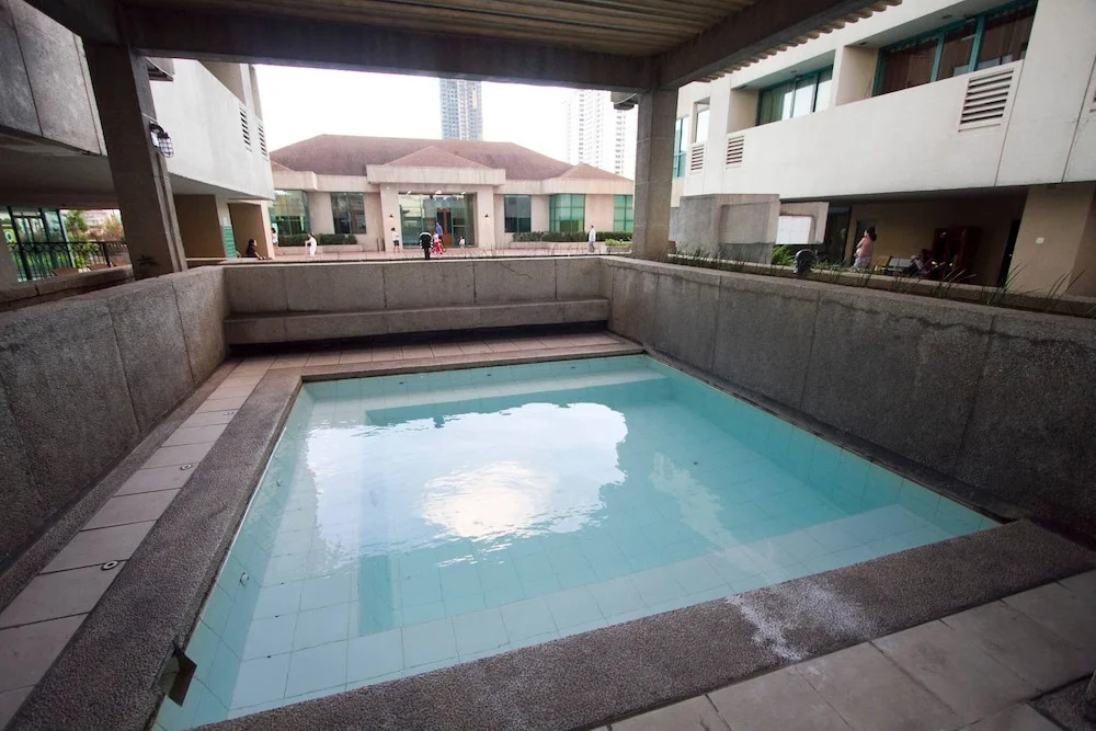 Superior Apartment Robinsons Place Rpr 10