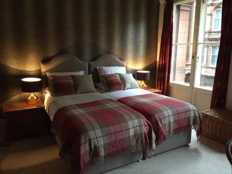 West George Street Apartment