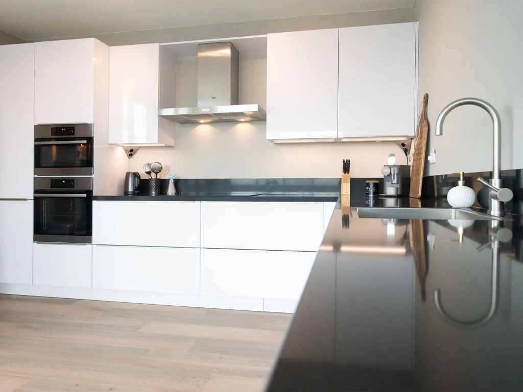 BizStay Harbour I Scheveningen Apartments