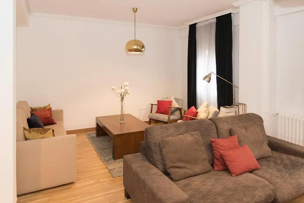 Bonito apartamento cerca de la Plaza Mayor (C/Segovia 10)