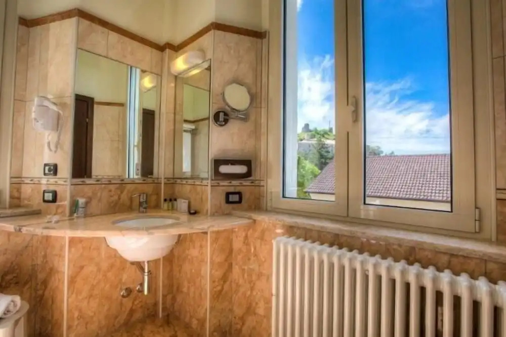 Hotel Il Duca Del Montefeltro