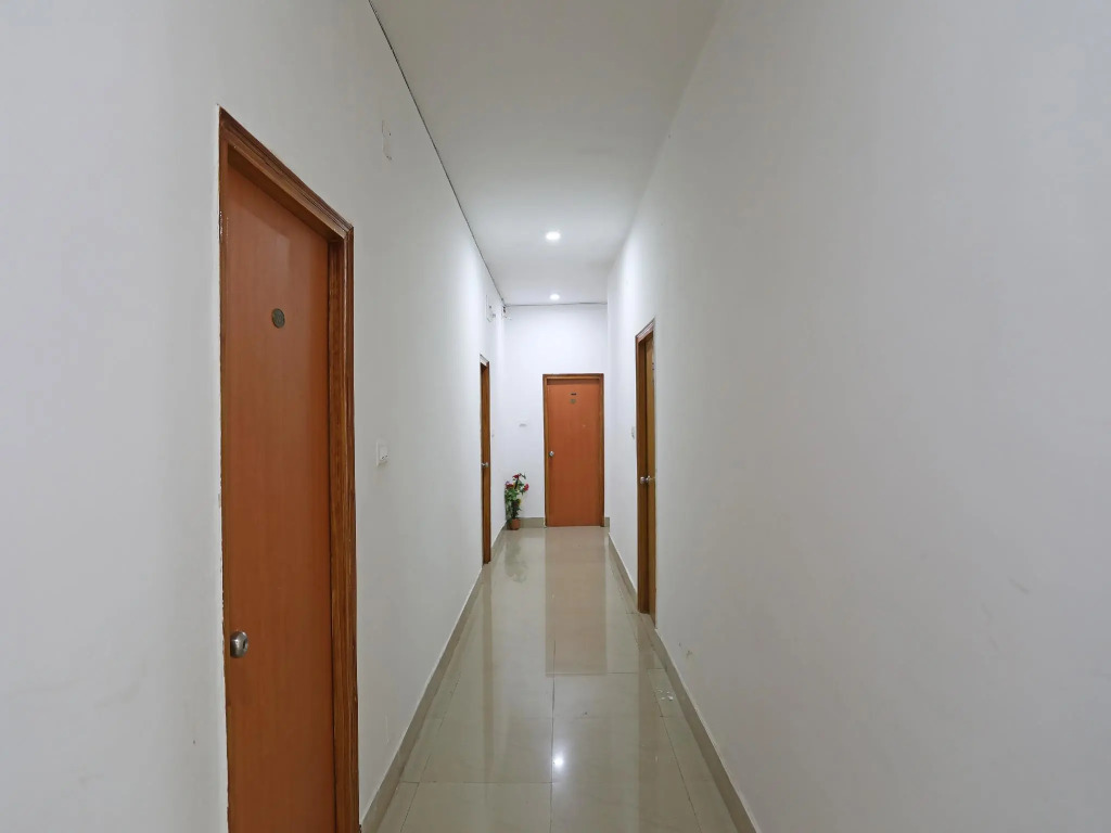 OYO 8802 Hotel Kanako International