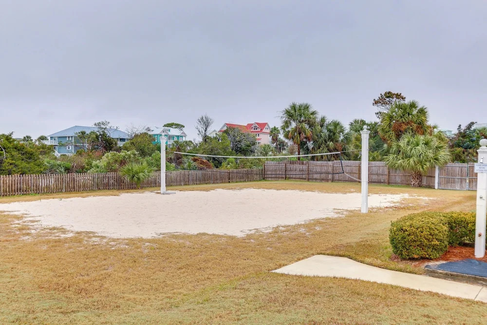 Steps to Pool & Beach: St. Helena Island Escape!