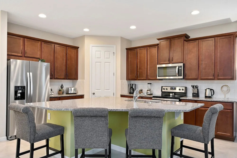 Pelican Place by Florida Spirit