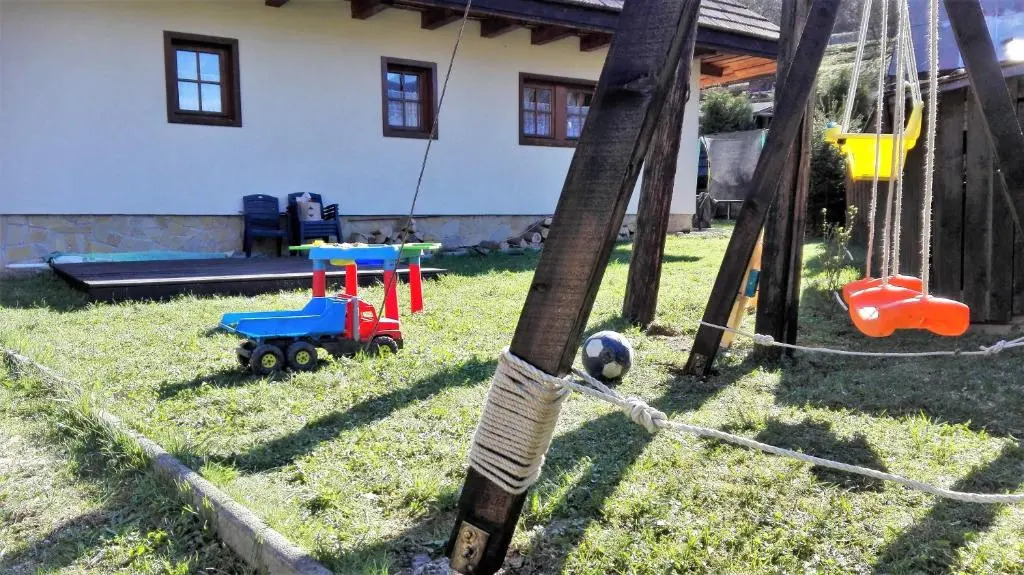 Chata za potokom