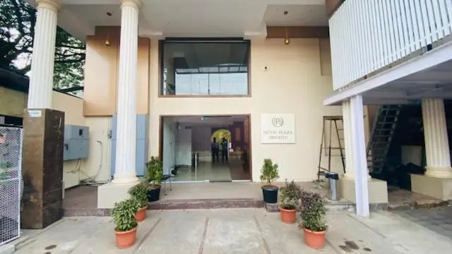 Hotel Plaza Heights by RAK Rooms, Mangaluru