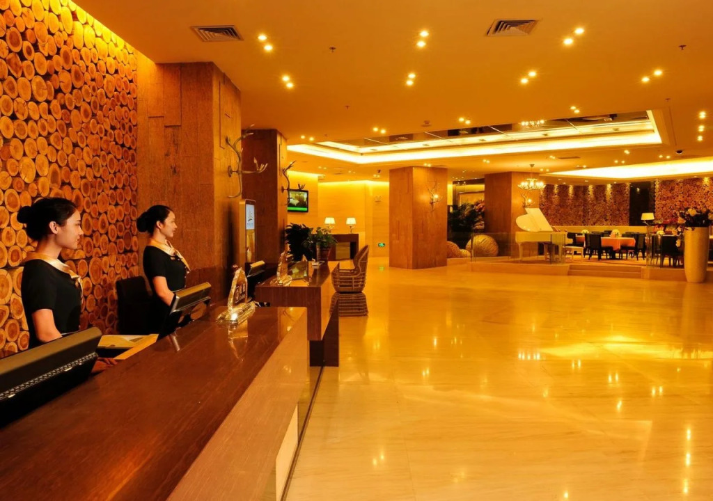 Phoenix Mountain Hotel
