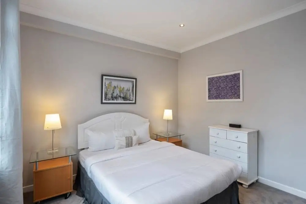 Fully Redecorated Lovely 1 Bed Home in Westminster