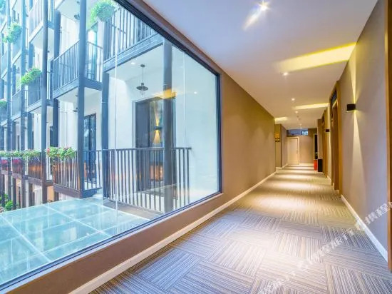 Chengshang Qingju Hotel (Chengdu Wenshuyuan Branch)