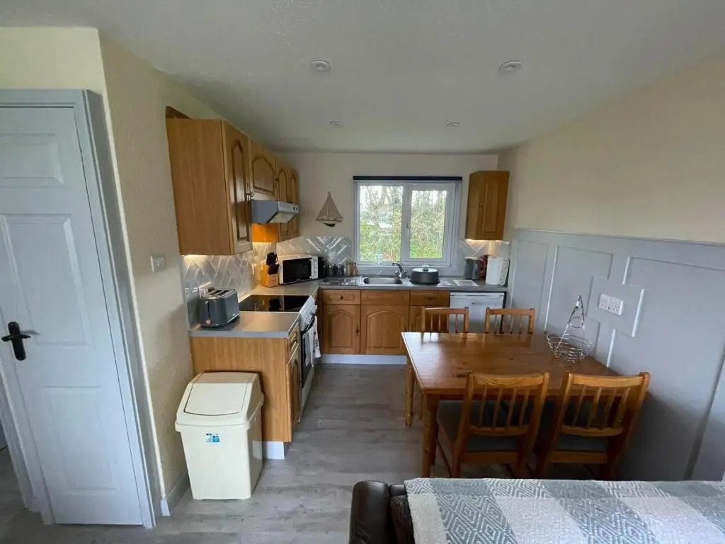 81 Hengar Manor