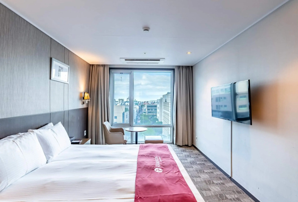 Ramada by Wyndham Jeju City Hall