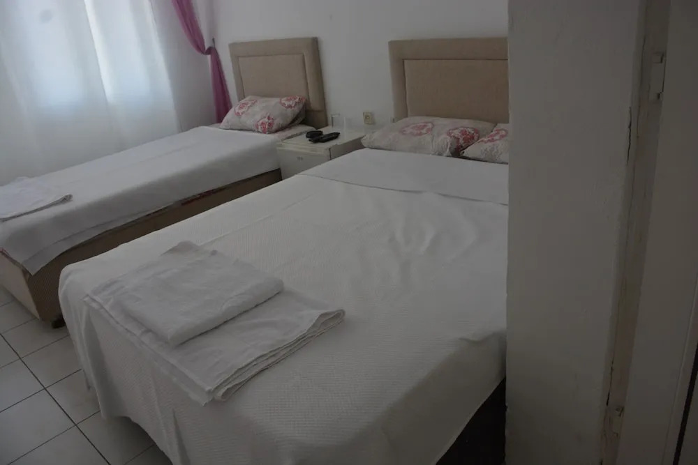 Hira Hotel