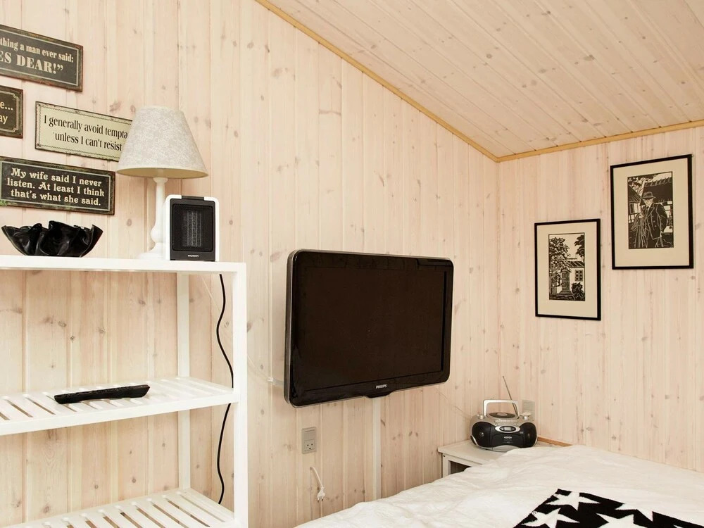 Quaint Holiday Home in Henne near Beach