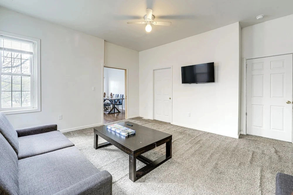 1 Mi to Erie Canalway Trail! Condo w/ Grill