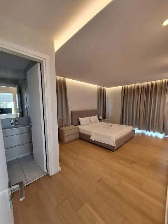 Emerald Bay Suites