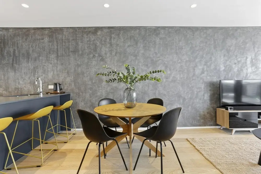 Laid back living with city views