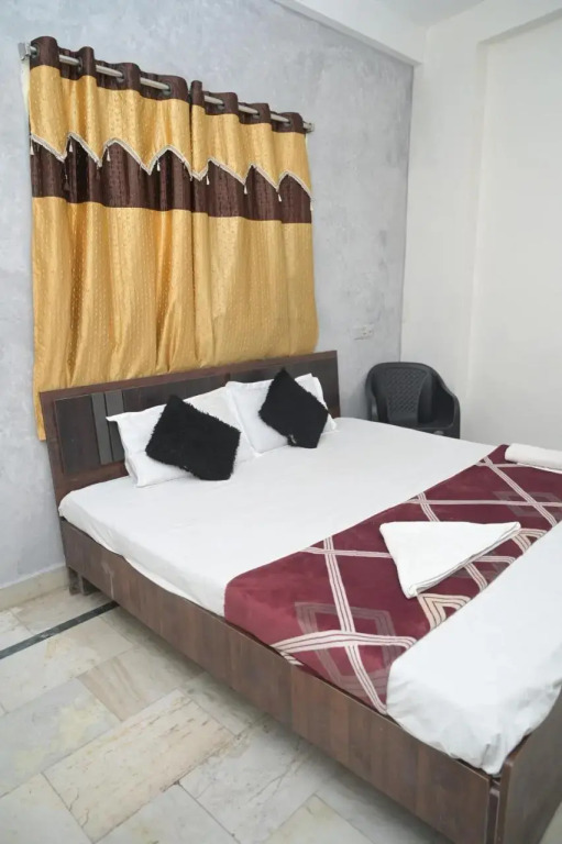 Shri Gita Hotel