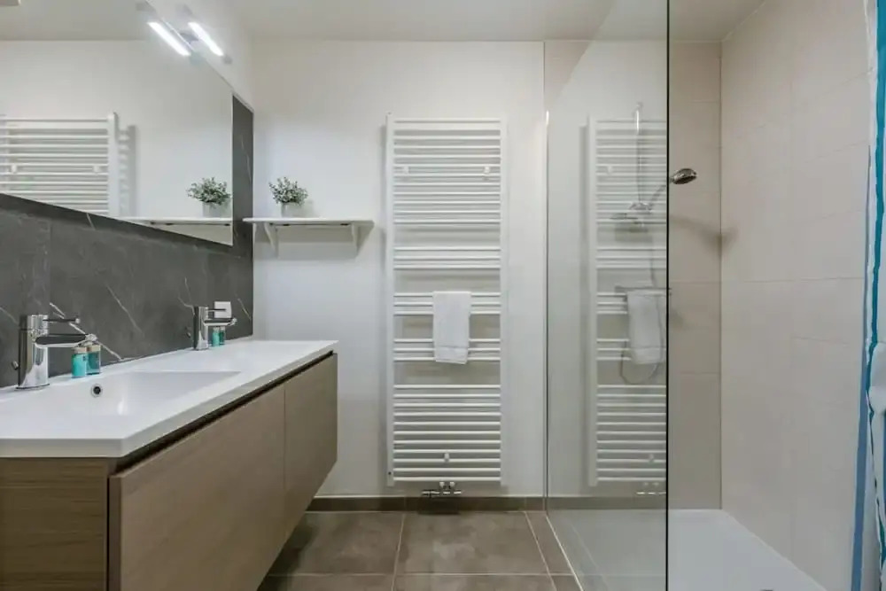 A Luminous Apartment Near the Marina