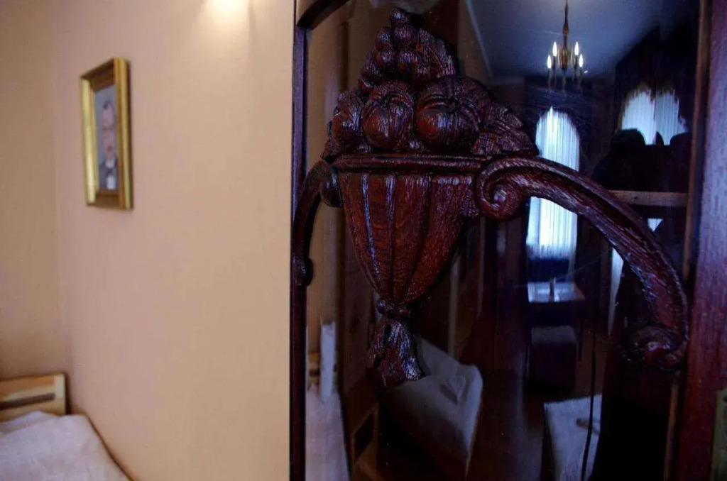 Villand Hotel with Free Private Parking and Self Check In