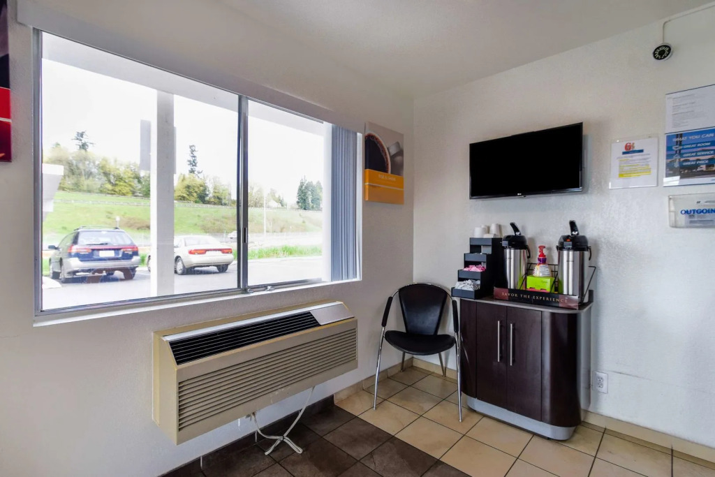 Motel 6-Kelso, WA - Mt. St. Helens