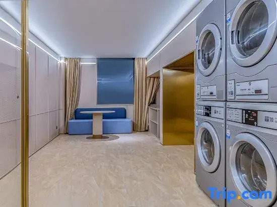 HanTing Hotel (Ganzi Litang 318 Guodao)
