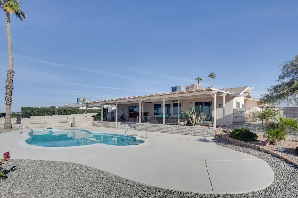 2 Mi to Lake Havasu: Private Oasis w/ Pool & Views
