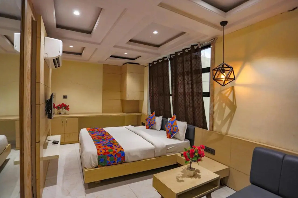FabHotel Sun Park