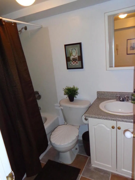 Adib Apartments - 362 Friel St, Unit 7B (Basement)