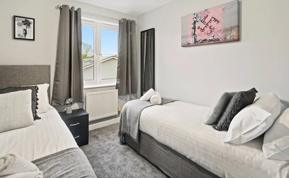25 Off Weekly Contractor & Family Apt