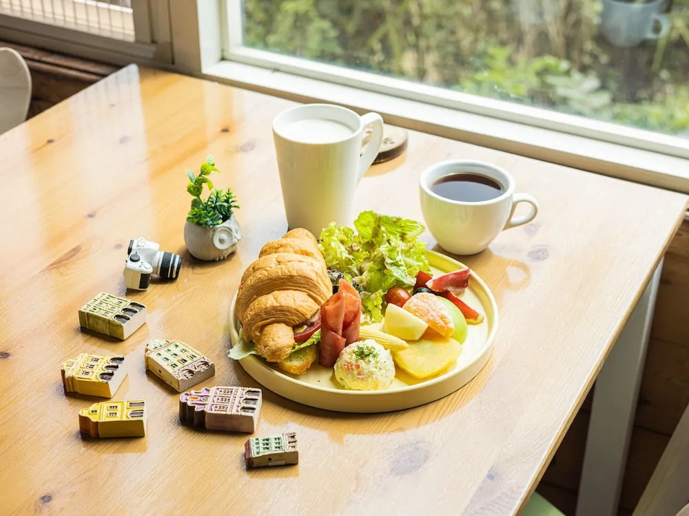 Bishui Shanju Lakeside B&B