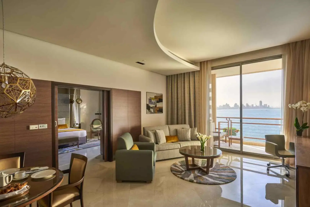 Marina Hotel