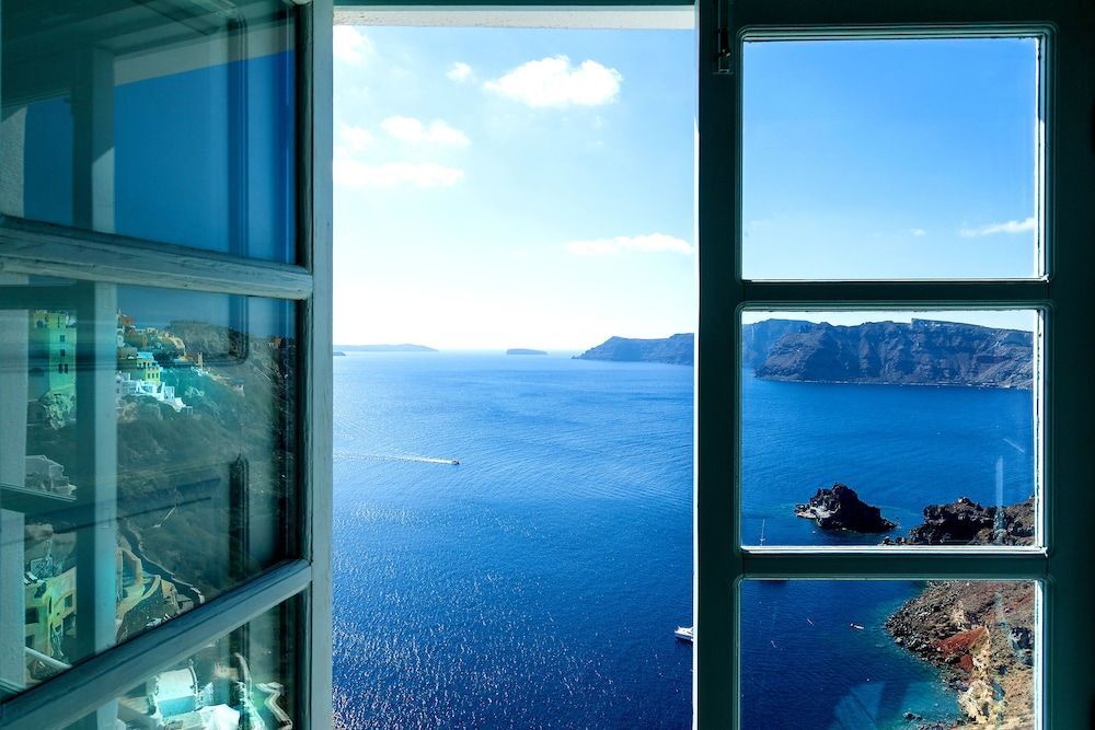 Big Blue Villa by Caldera Houses