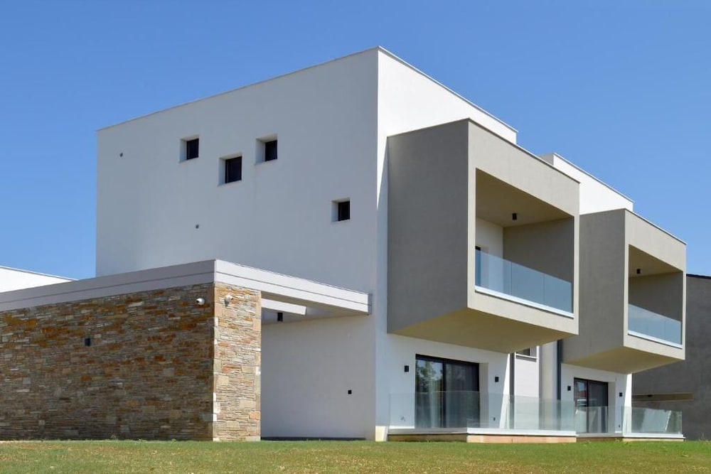 Oikoi - Luxury Suites & Maisonettes
