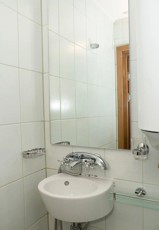 FM Premium 1-BDR Apartment with Parking Spot