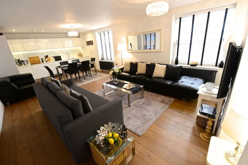 New Luxury 3bed/2bath Apartment - Covent Garden!!