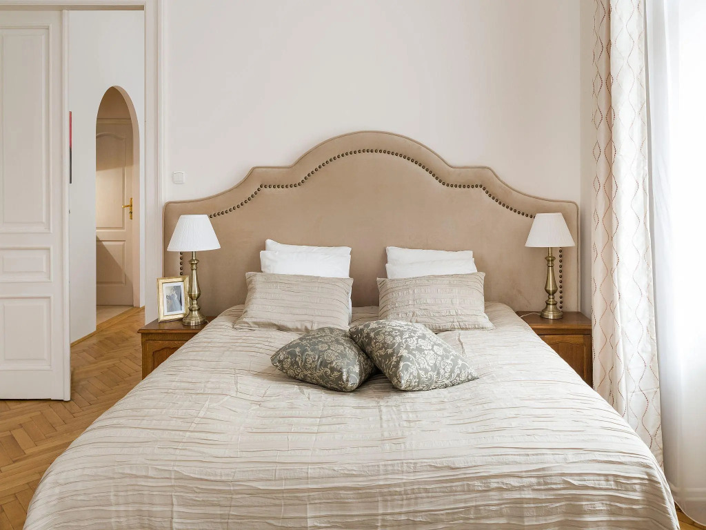Belle Epoque I, luxury suite 50m to Main Square