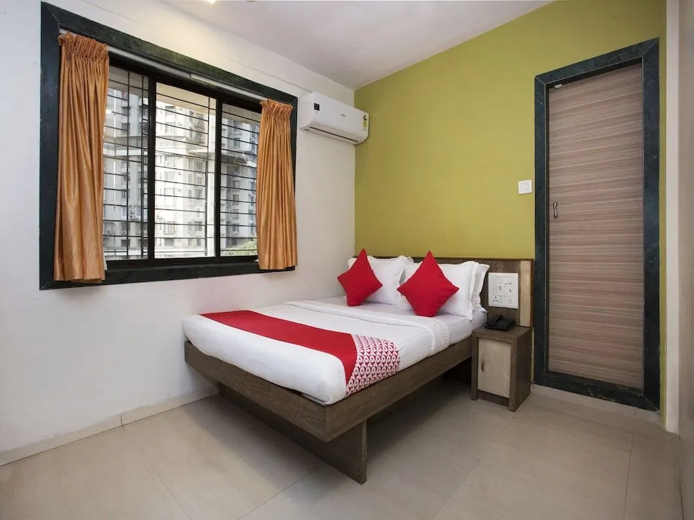 OYO 27994 Hotel Royal Comfort
