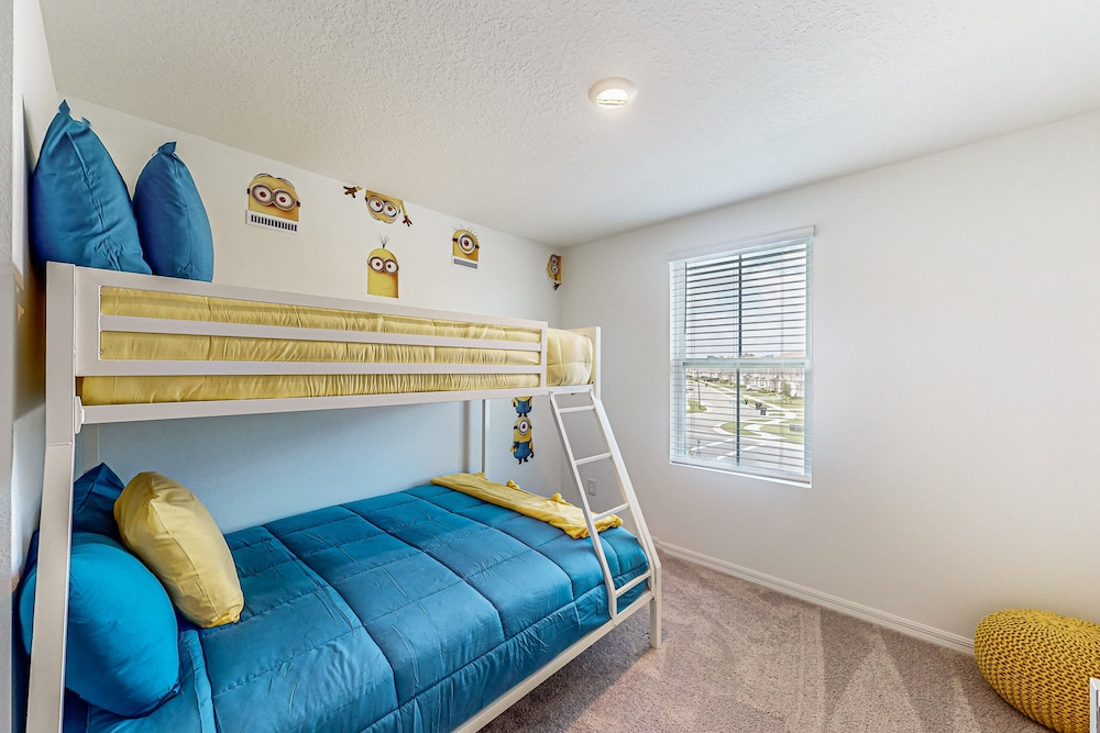 No Worries Retreat Disney-themed Townhouse in Davenport With Resort Amenities