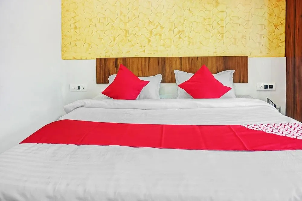 FabHotel Ceerock