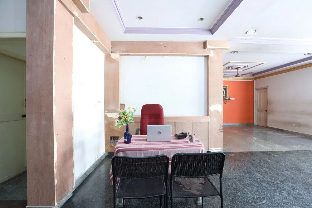 Oyo 30297 Riviera Residency