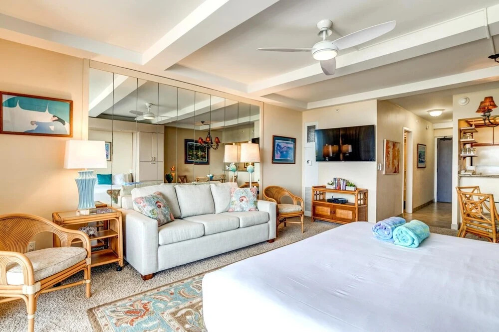 K B M Resorts- Wh1-1218 Stunning Studio, Whale Watching, big Ocean Views, Steps to Beach!