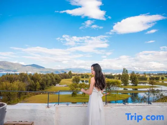 Luyinquan·Dali Yunshui Xiaozhu Seaview Resort Hotel