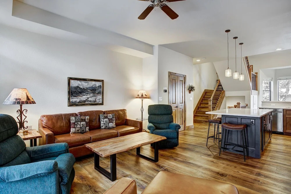 Village Point 308