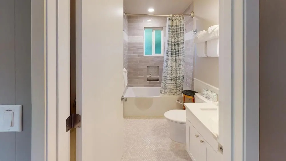 Shore Beats Work 3 Bedroom Home