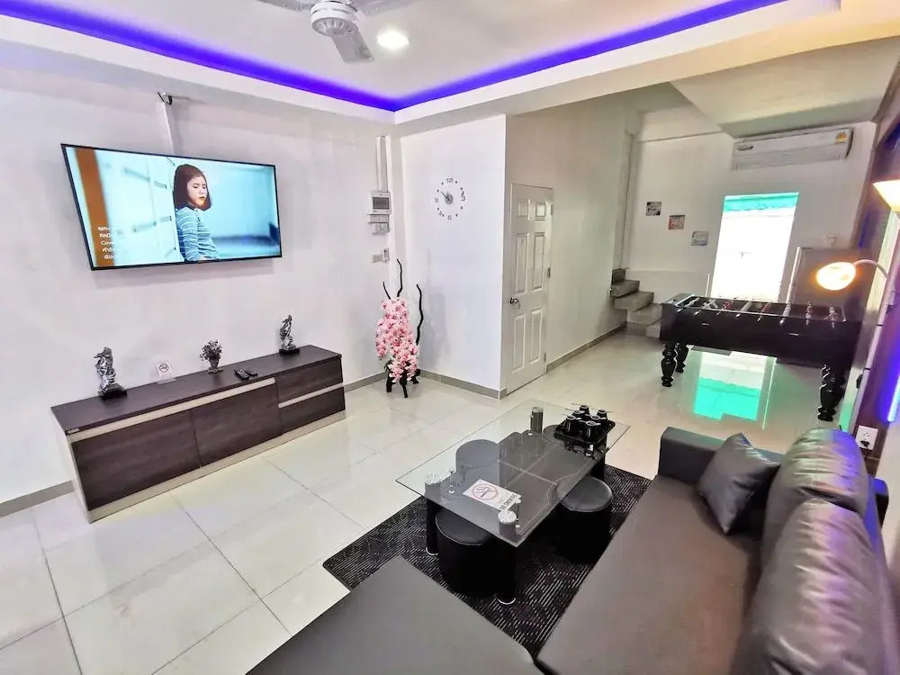 Thai Orange Villas - Private Pool Villas - Modern & Privacy